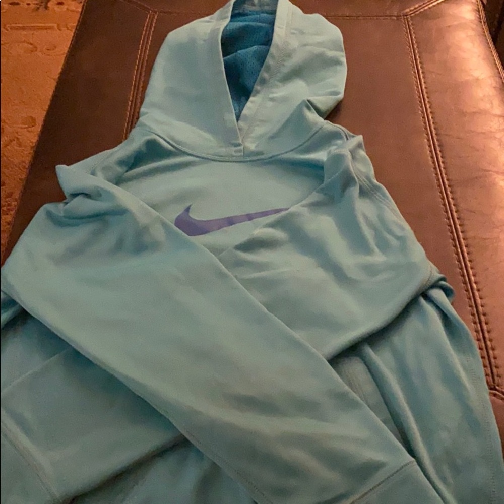 Size L dry fit Nike hoodie